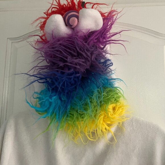 Disney Rainbow Unicorn FAMOUS Hoody Girls Size XXL Like NEW - Picture 8 of 9